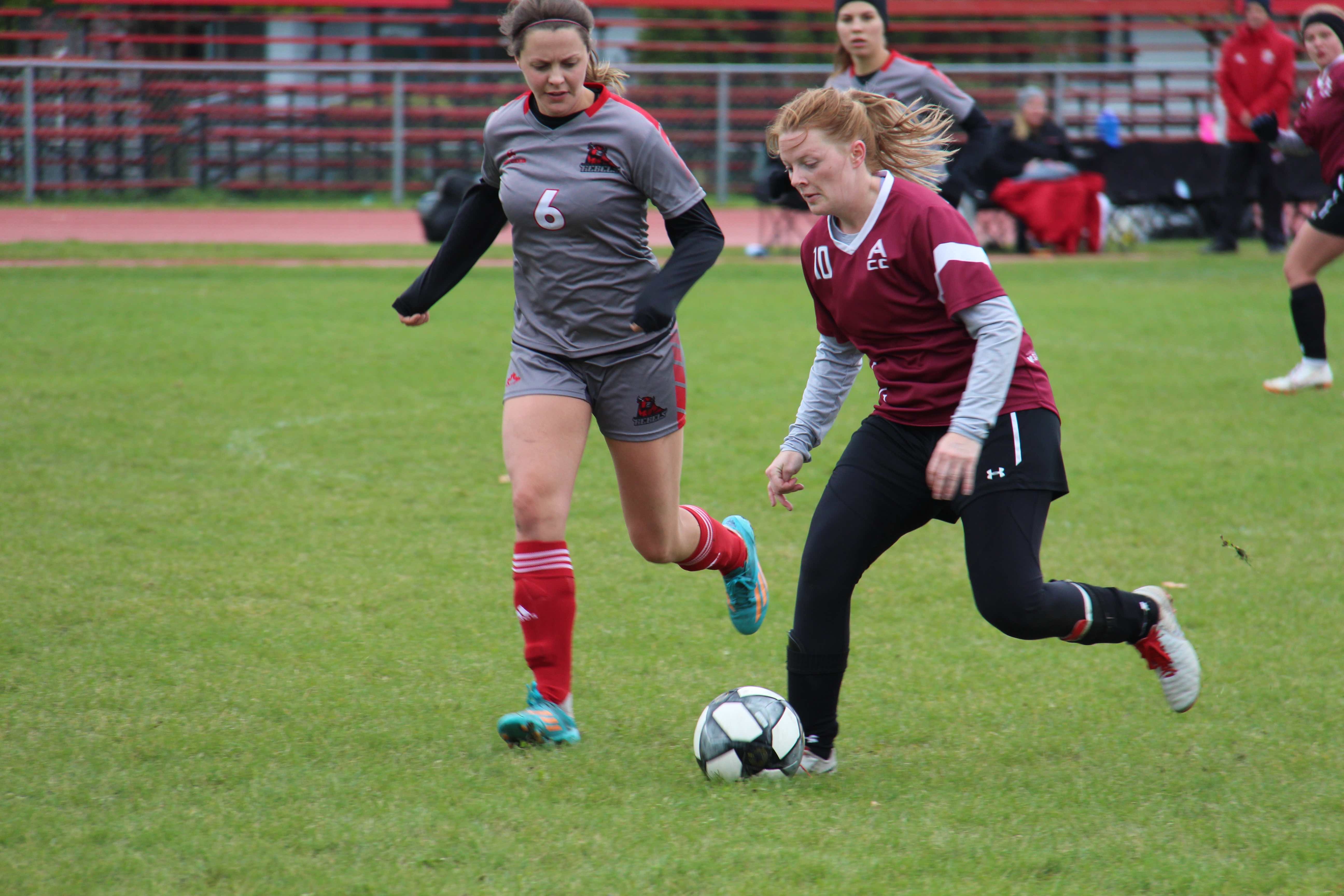 Women's Soccer Coaches' Choice award goes to midfield athlete Kendra Mansoff 